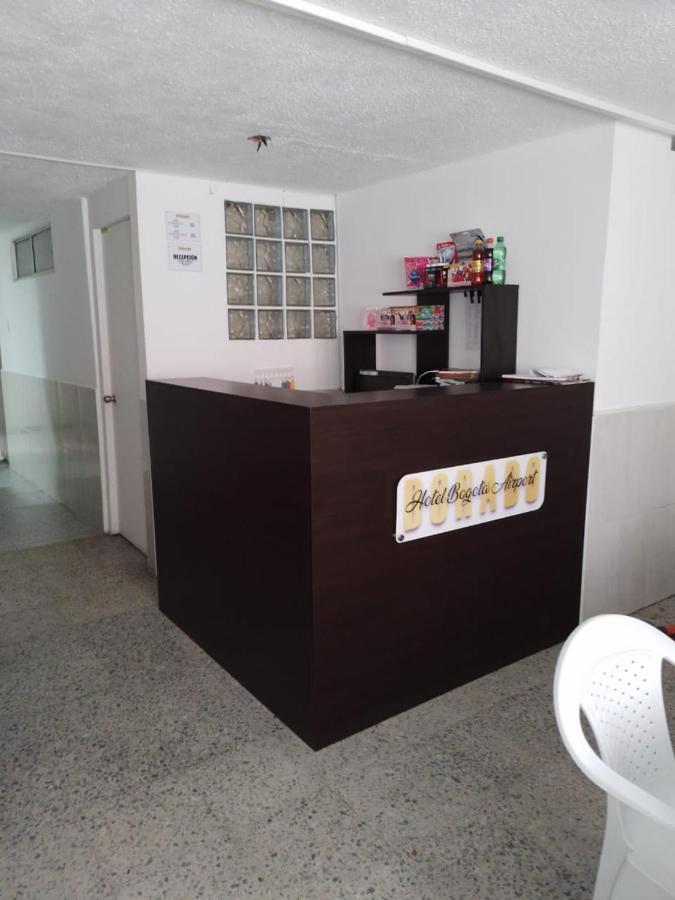 Hotel Bogota Airport Dorado Екстер'єр фото